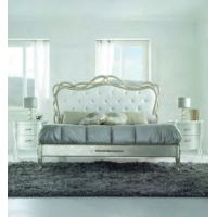 Picture An extremely elegant bed from Florence