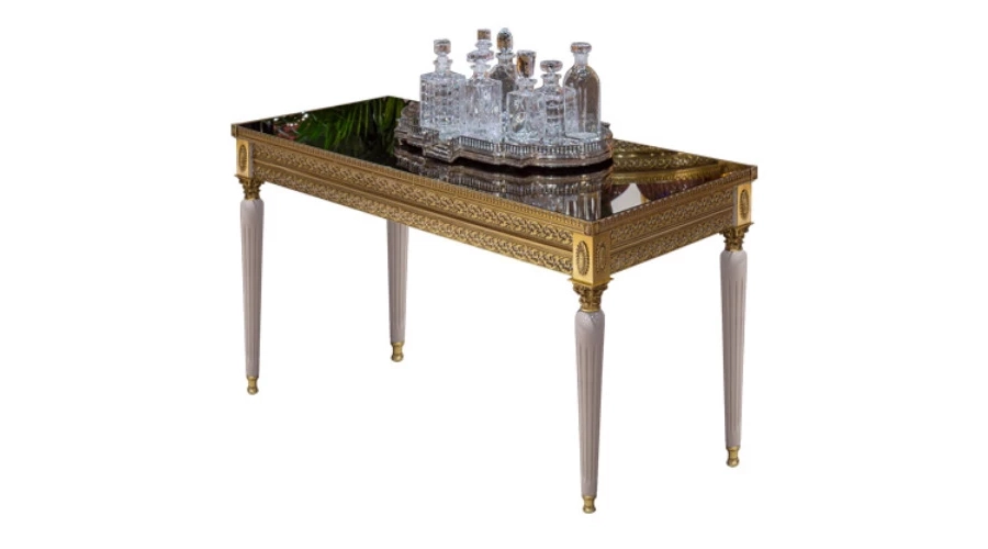 picture 1 Exclusive console with a mirror top