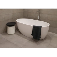 Picture Rounded and compact - the free-standing Heidi bathtub