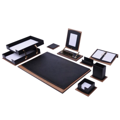 Picture A practical set of desk accessories from Turkey
