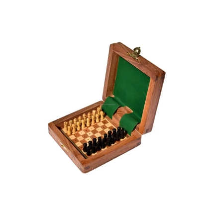 Zdjęcie Piękny komplet drewnianych szachów podróżniczych - The Chess Empire