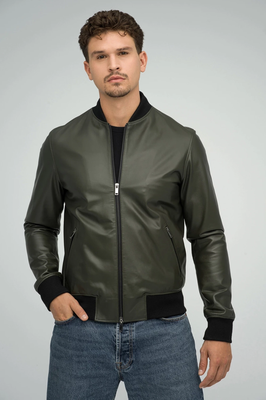 picture 4 Men's leather jacket in an original shade