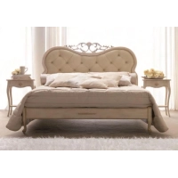 Picture Elegant Italian bed