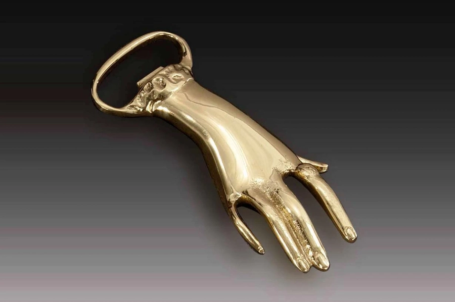 Bild 1 Flaschenöffner aus Bronze