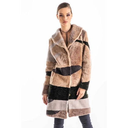 Picture Feminine and elegant merino fur coat - A&A Vesa