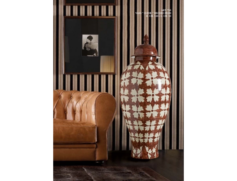 picture 1 Ceramic Clyde vase with a lid with a geometric pattern