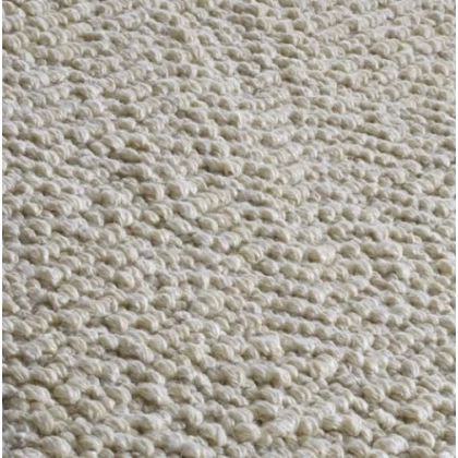 Picture A charming handmade linen carpet for any interior