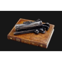 Picture The perfect paperweight for golfers!