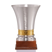 Bild Ein Gedenkbecher des italienischen Herstellers