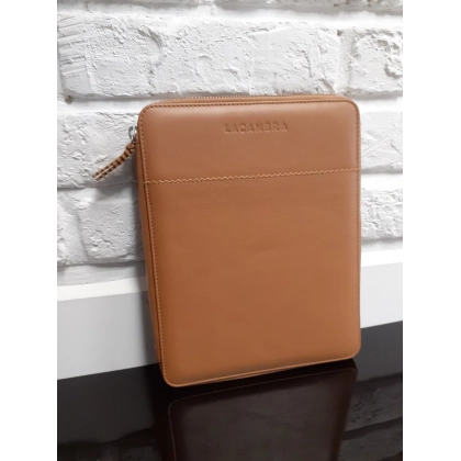 Zdjęcie Skórzane brązowe etui na iPad