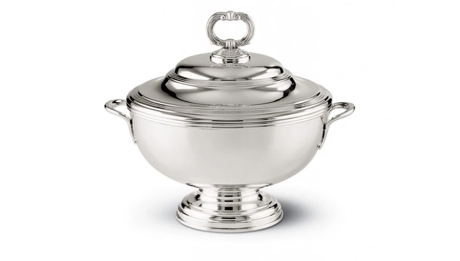 picture 1 Classic soup tureen