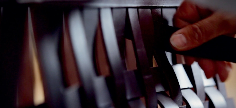 picture 9 Woven leather basket