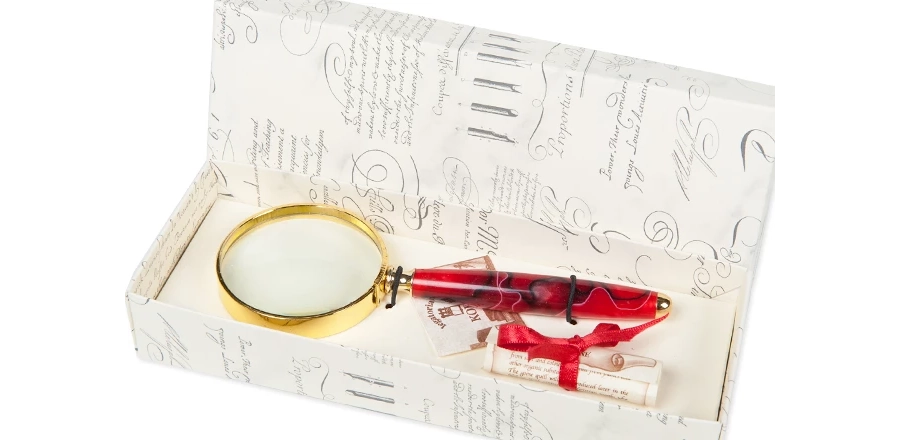 picture 1 Stylish Italian Magnifier
