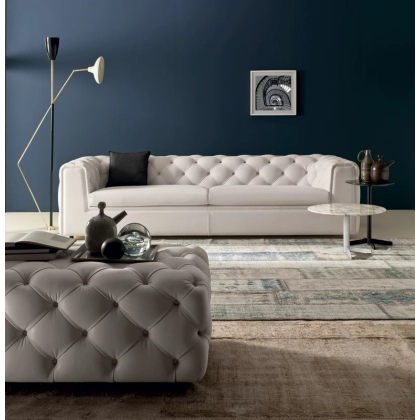 Zdjęcie Charakterystyczna sofa wykonana we Włoszech